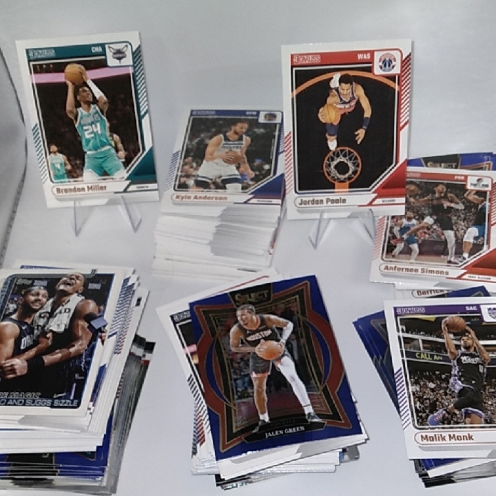 5 lbs of Basketball Trading Cards Approximately Over 1000 Basketball Cards